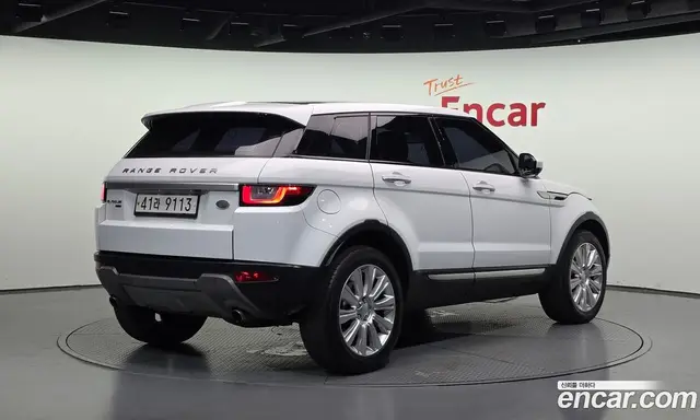Land Rover Range Rover Evoque 2018 2.0 автомат (гидро), миниатюра 2
