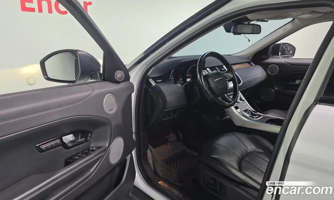 Land Rover Range Rover Evoque 2018 2.0 автомат (гидро), фото 10