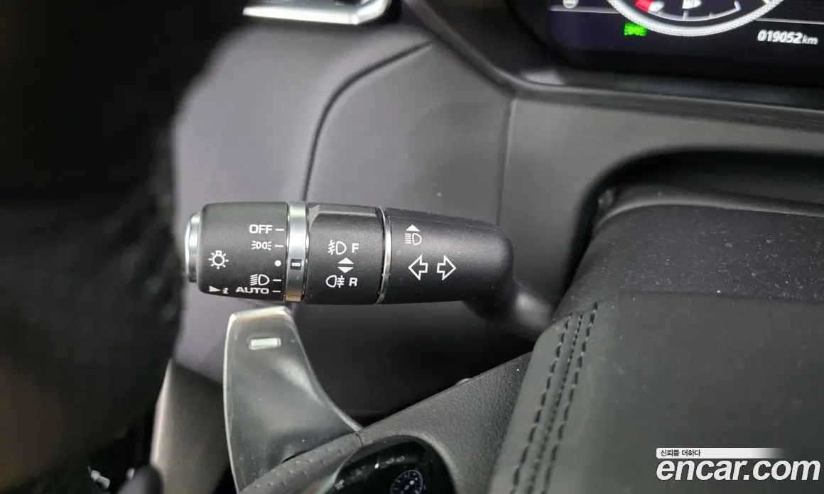Land Rover Range Rover Velar 2019 5.0 автомат (гидро), фото 35
