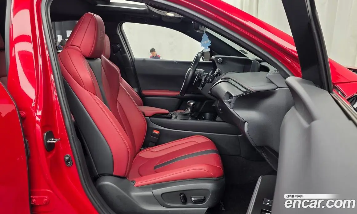 Lexus UX 2020 2.0 автомат (гидро), фото 11 Lexus UX 2020 2.0 автомат (гидро), фото 11