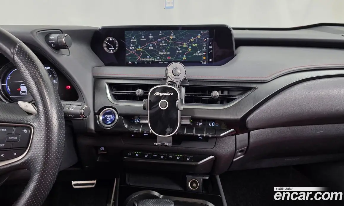 Lexus UX 2020 2.0 автомат (гидро), фото 14 Lexus UX 2020 2.0 автомат (гидро), фото 14