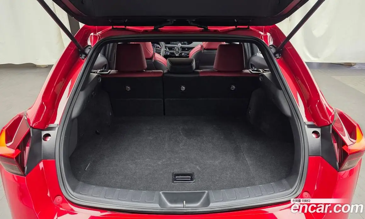 Lexus UX 2020 2.0 автомат (гидро), фото 20 Lexus UX 2020 2.0 автомат (гидро), фото 20