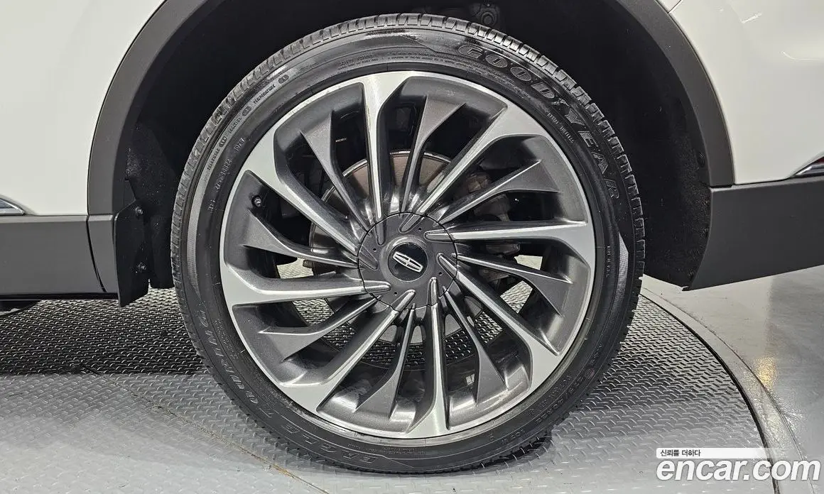 Lincoln Aviator 2022 3.0 автомат (гидро), фото 7 Lincoln Aviator 2022 3.0 автомат (гидро), фото 7