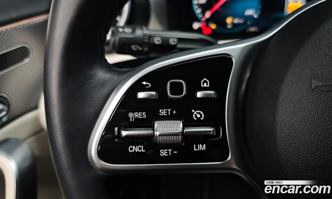 Mercedes-Benz A-Class 2022 2.0 гидро, фото 28