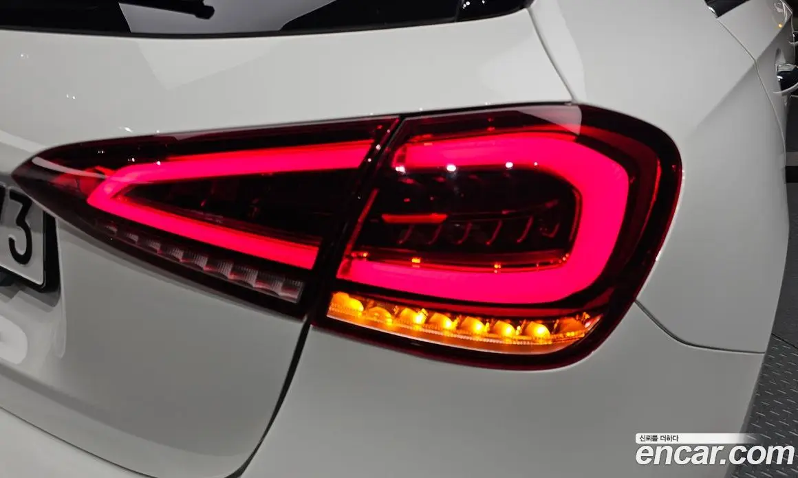 Mercedes-Benz A-Class 2022 2.0 гидро, фото 9