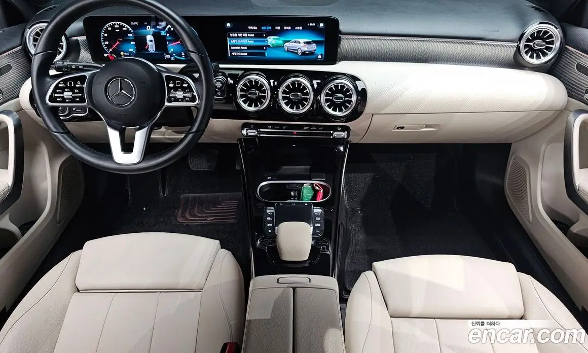 Mercedes-Benz A-Class 2022 2.0 гидро, фото 10