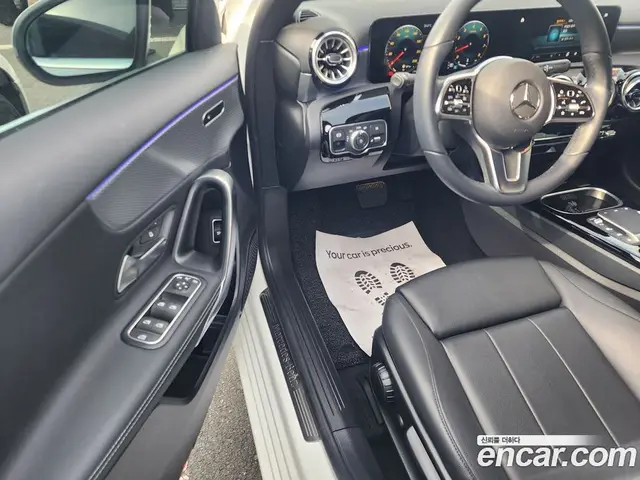 Mercedes-Benz A-Class 2022 2.0 гидро, миниатюра 2