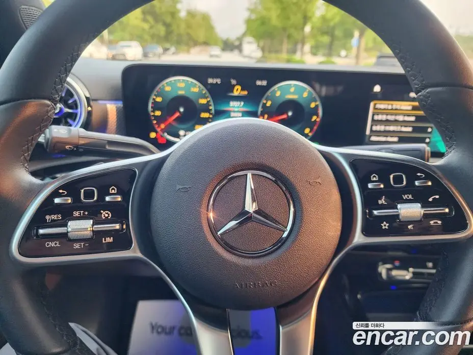 Mercedes-Benz A-Class 2022 2.0 гидро, фото 13