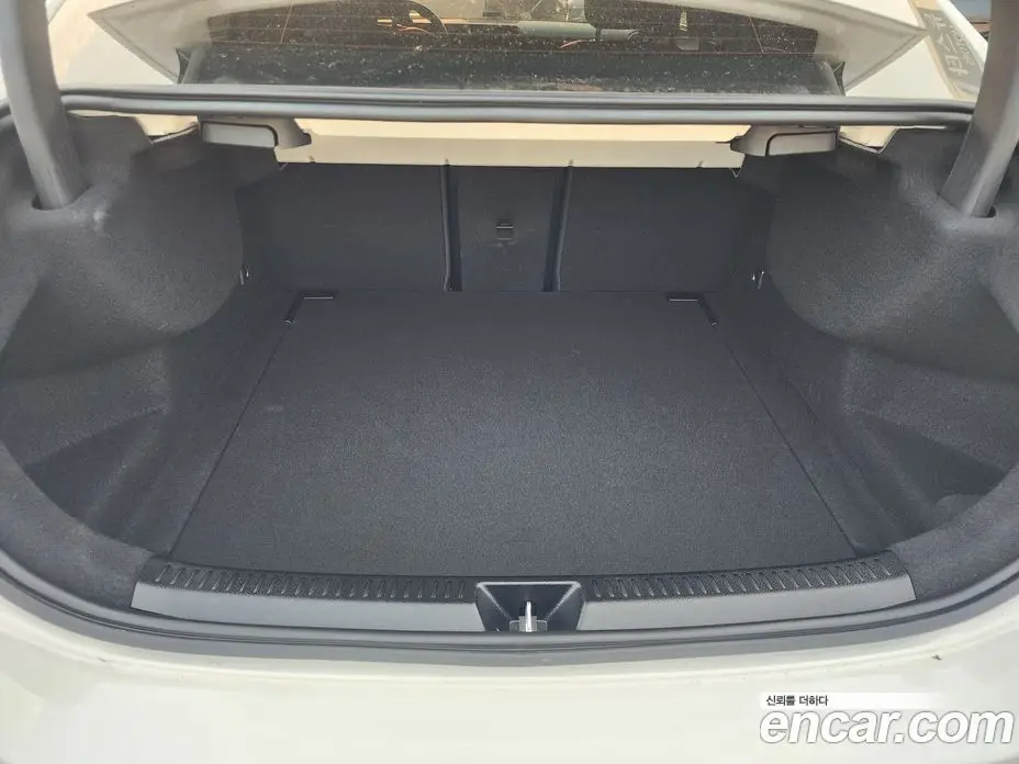 Mercedes-Benz A-Class 2022 2.0 гидро, фото 19
