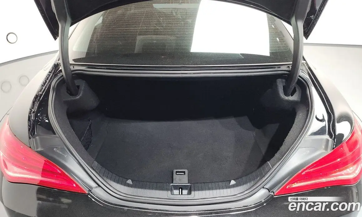 Mercedes-Benz CLA-Class 2015 2.0 гидро, фото 18 Mercedes-Benz CLA-Class 2015 2.0 гидро, фото 18