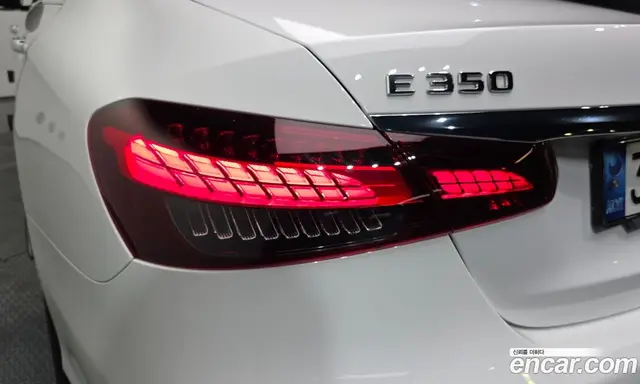 Mercedes-Benz E-Class 2020 2.0 автомат (гидро), миниатюра 9