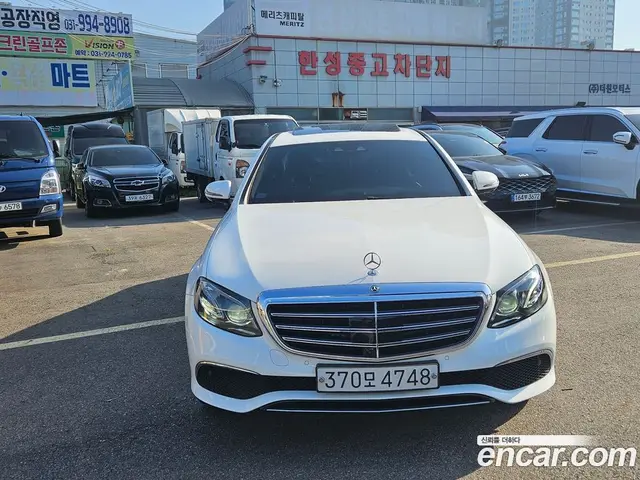 Mercedes-Benz E-Class 2020 2.0 гидро, миниатюра 3 Mercedes-Benz E-Class 2020 2.0 гидро, миниатюра 3