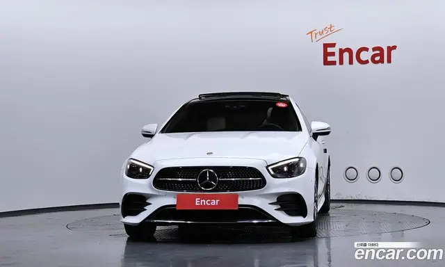 Mercedes-Benz E-Class 2022 2.0 автомат (гидро), миниатюра 3