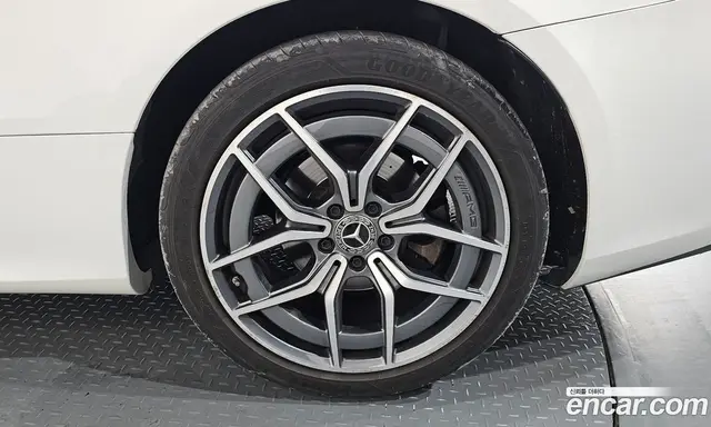Mercedes-Benz E-Class 2022 2.0 автомат (гидро), миниатюра 7