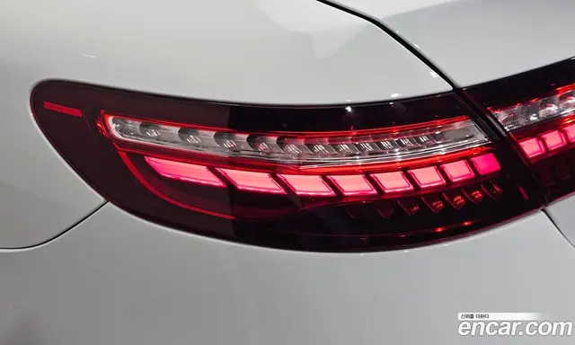 Mercedes-Benz E-Class 2022 2.0 автомат (гидро), миниатюра 9