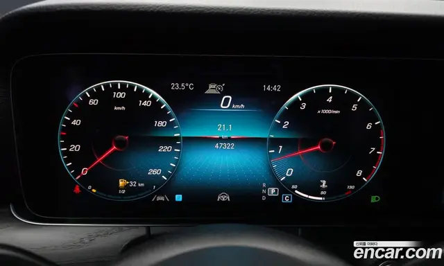 Mercedes-Benz E-Class 2023 2.0 автомат (гидро), миниатюра 11