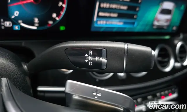 Mercedes-Benz E-Class 2023 2.0 автомат (гидро), миниатюра 12