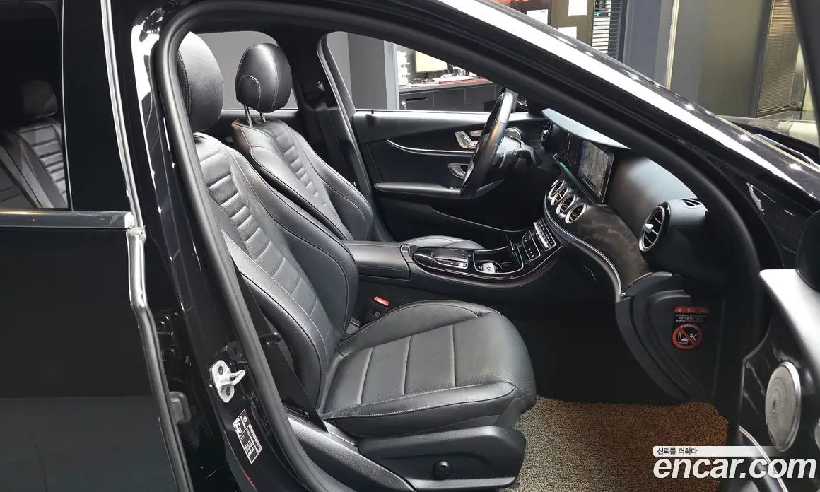 Mercedes-Benz E-Class 2023 2.0 автомат (гидро), фото 17