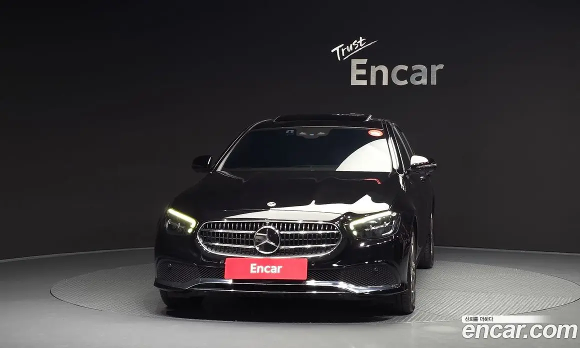 Mercedes-Benz E-Class 2023 2.0 автомат (гидро), фото 3
