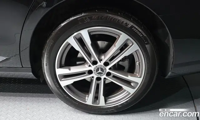 Mercedes-Benz E-Class 2023 2.0 автомат (гидро), миниатюра 5