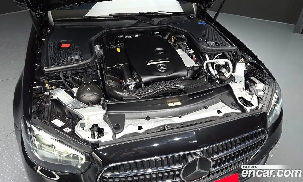 Mercedes-Benz E-Class 2023 2.0 автомат (гидро), фото 6