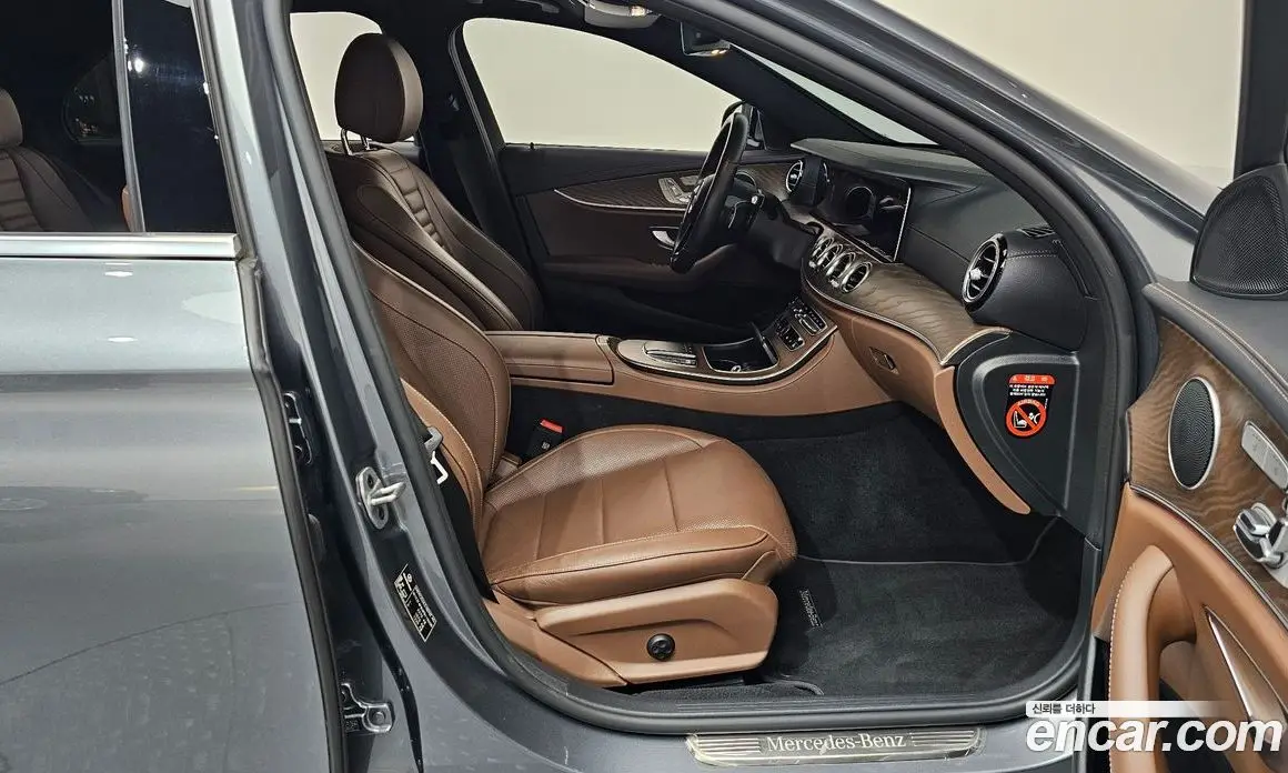 Mercedes-Benz E-Class 2023 2.0 автомат (гидро), фото 16