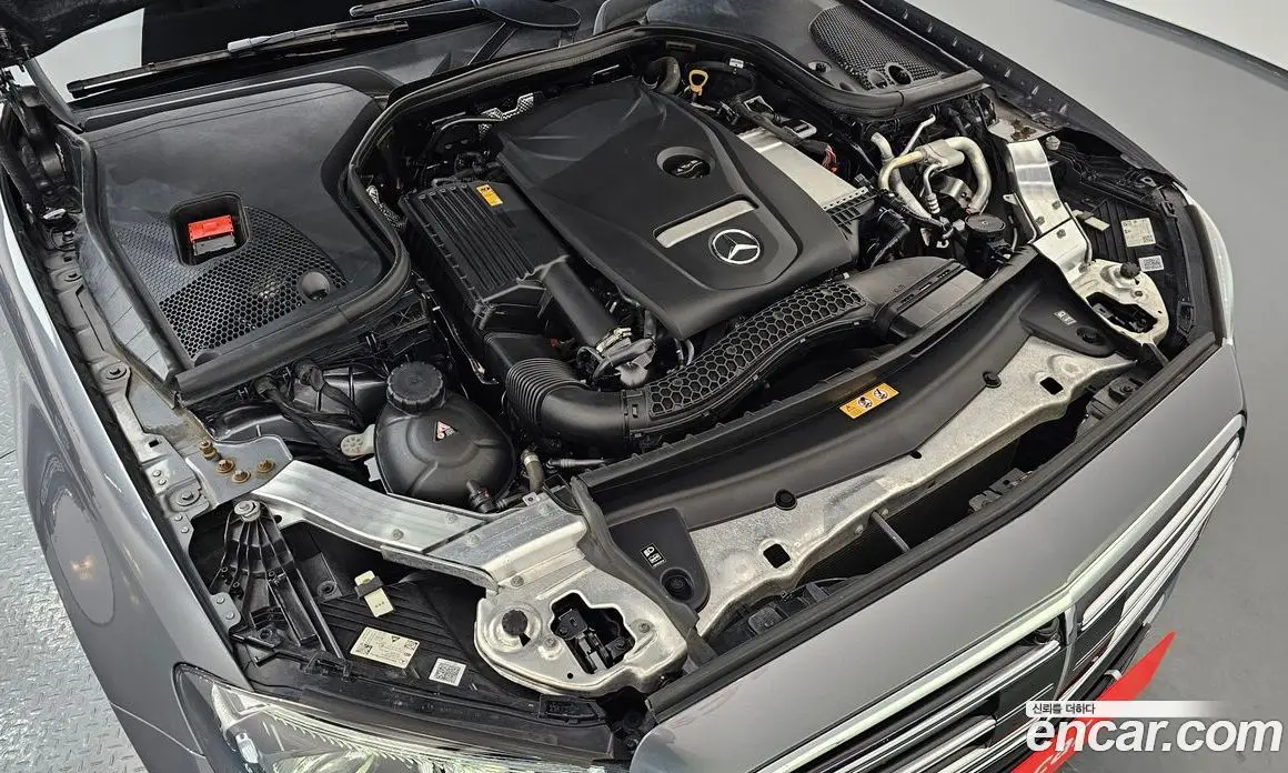 Mercedes-Benz E-Class 2023 2.0 автомат (гидро), фото 6