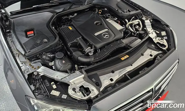 Mercedes-Benz E-Class 2023 2.0 автомат (гидро), миниатюра 6