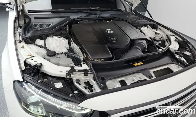 Mercedes-Benz E-Class 2024 2.0 автомат (гидро), миниатюра 6