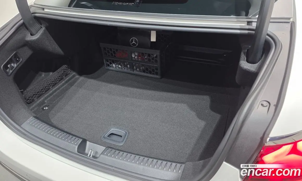 Mercedes-Benz E-Class 2025 2.0 автомат (гидро), фото 33