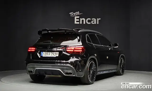 Mercedes-Benz GLA-Class 2019 2.0 гидро, миниатюра 2