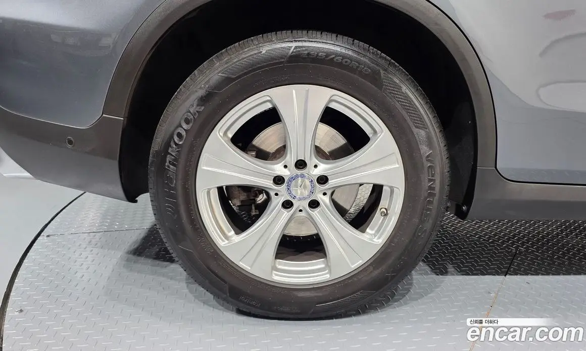 Mercedes-Benz GLC-Class 2016 2.1 гидро, фото 4 Mercedes-Benz GLC-Class 2016 2.1 гидро, фото 4