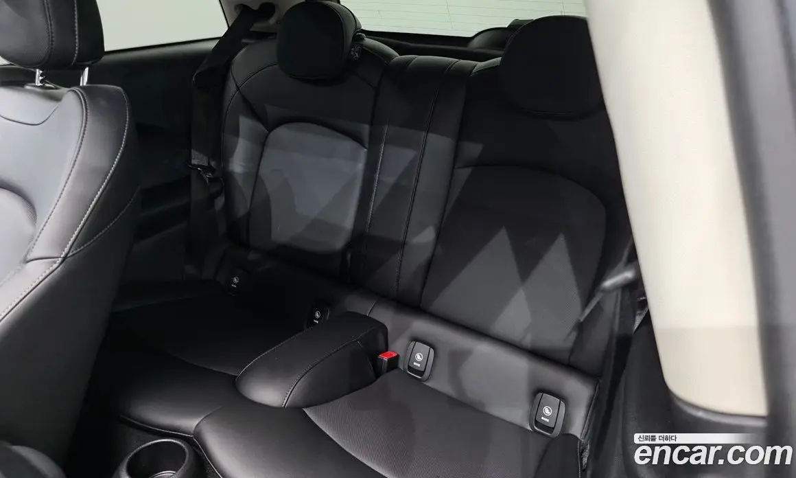 Mini Cooper 2016 2.0 автомат (гидро), фото 16