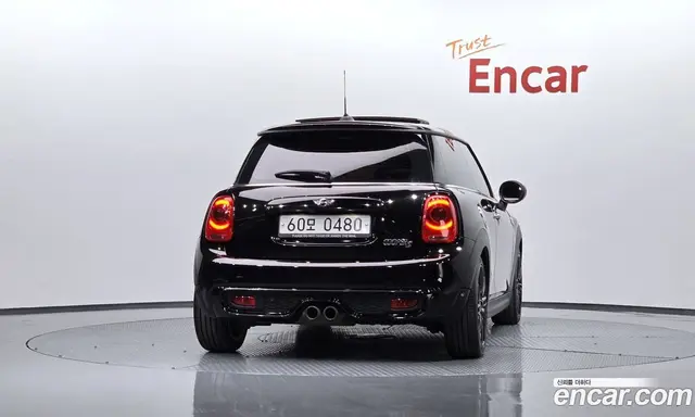 Mini Cooper 2016 2.0 автомат (гидро), миниатюра 3