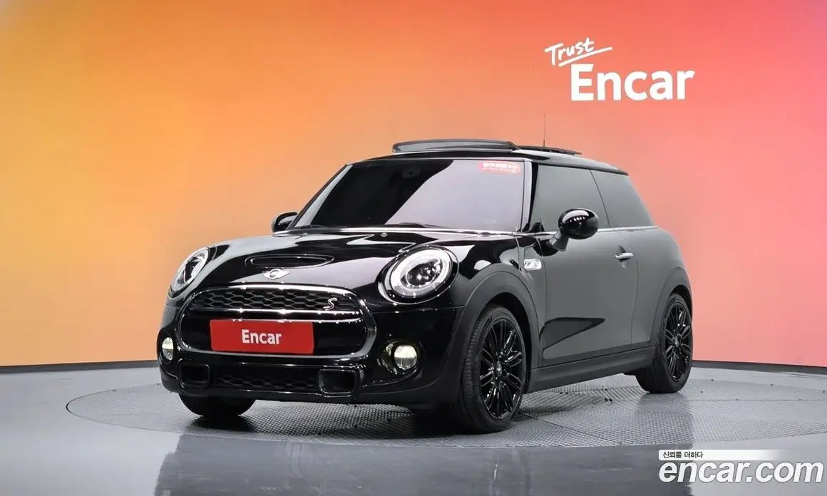 Mini Cooper 2016 2.0 автомат (гидро), фото 32