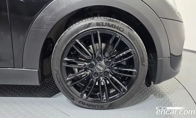 Mini Cooper 2016 2.0 автомат (гидро), миниатюра 6