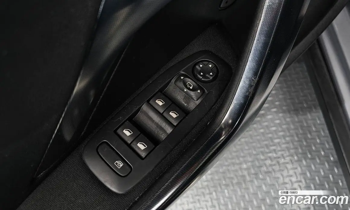 Peugeot 2008 2015 1.6 автомат (гидро), фото 13