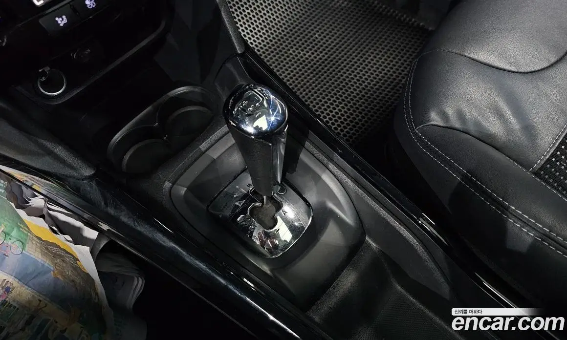 Peugeot 2008 2015 1.6 автомат (гидро), фото 9