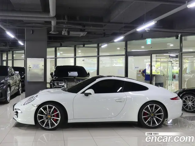 Porsche 911 2016 3.0 автомат (гидро), миниатюра 2