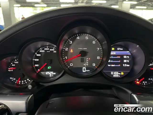 Porsche 911 2016 3.0 автомат (гидро), миниатюра 5