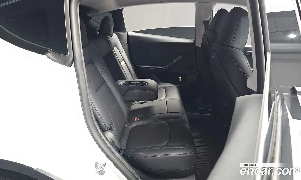 Tesla Model Y 2024 0.2 автомат (гидро), фото 17 Tesla Model Y 2024 0.2 автомат (гидро), фото 17