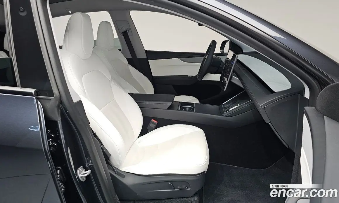 Tesla Model Y 2025 0.2 автомат (гидро), фото 15 Tesla Model Y 2025 0.2 автомат (гидро), фото 15