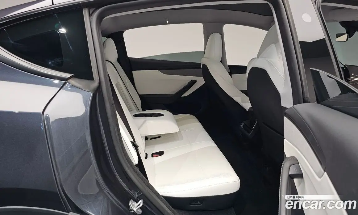 Tesla Model Y 2025 0.2 автомат (гидро), фото 16 Tesla Model Y 2025 0.2 автомат (гидро), фото 16