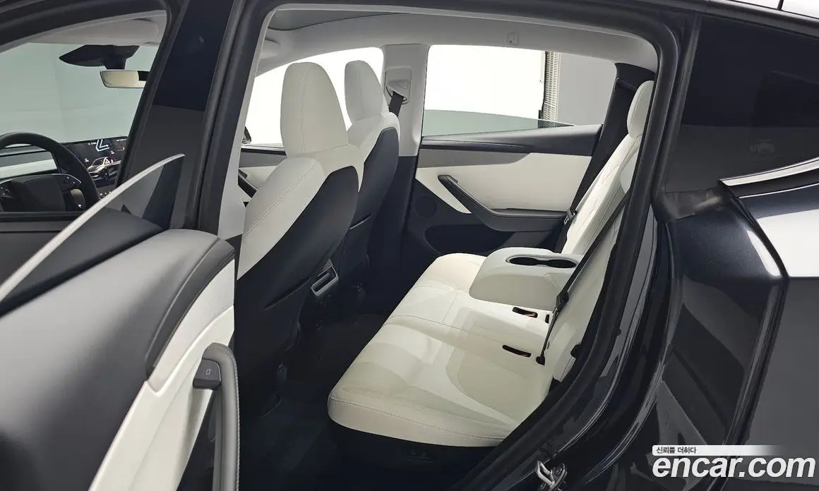Tesla Model Y 2025 0.2 автомат (гидро), фото 17 Tesla Model Y 2025 0.2 автомат (гидро), фото 17
