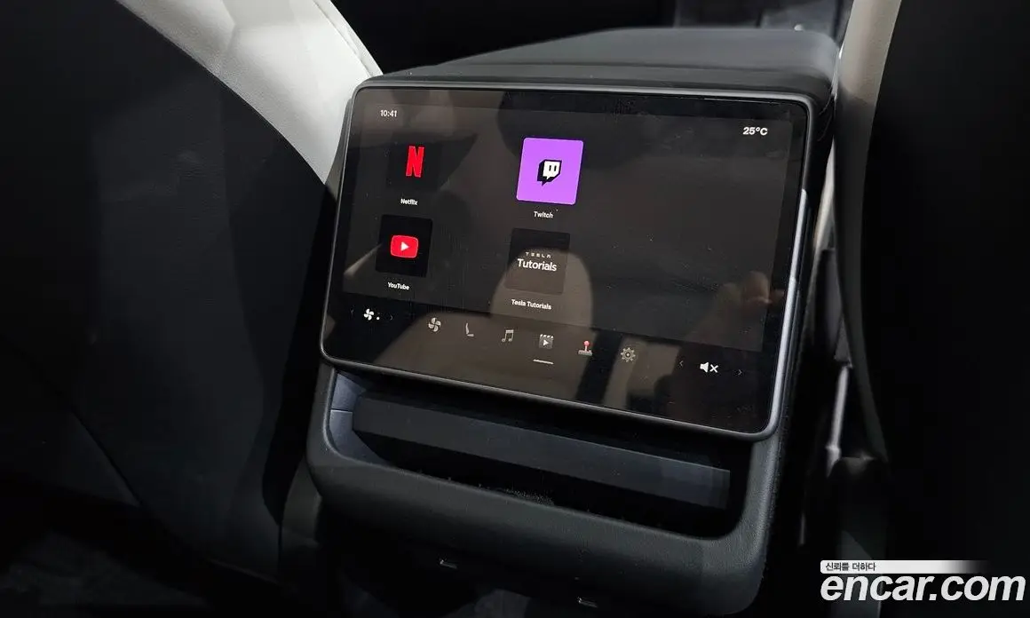 Tesla Model Y 2025 0.2 автомат (гидро), фото 32 Tesla Model Y 2025 0.2 автомат (гидро), фото 32