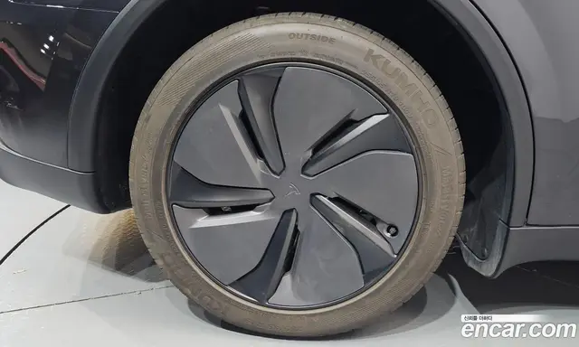 Tesla Model Y 2025 0.2 автомат (гидро), миниатюра 6 Tesla Model Y 2025 0.2 автомат (гидро), миниатюра 6