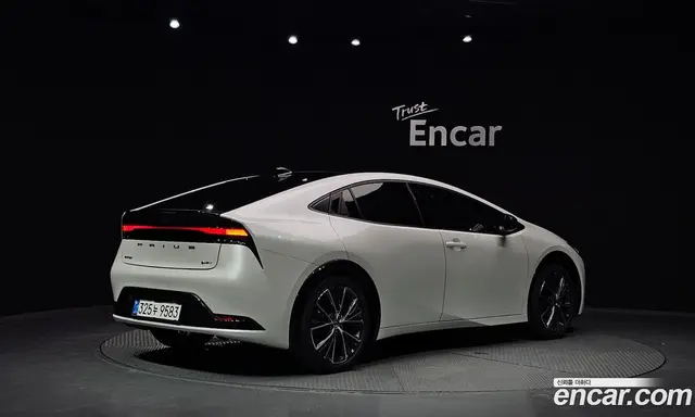 Toyota Prius 2025 2.0 автомат (гидро), миниатюра 1 Toyota Prius 2025 2.0 автомат (гидро), миниатюра 1