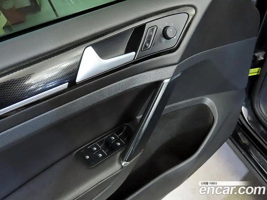 Volkswagen Golf 2015 2.0 автомат (гидро), фото 13