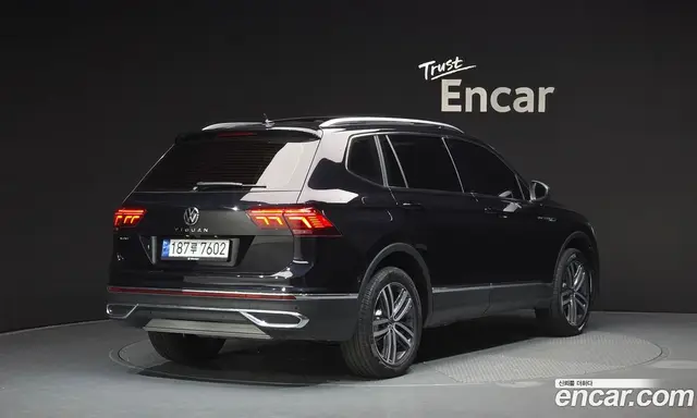 Volkswagen Tiguan 2023 2.0 автомат (гидро), миниатюра 2