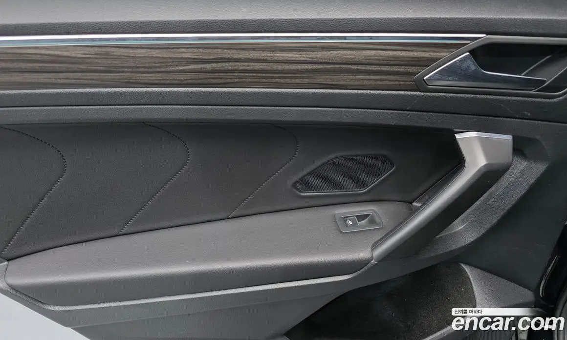 Volkswagen Tiguan 2023 2.0 автомат (гидро), фото 15